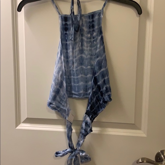 Two piece tie-dye set. Halter top with shorts - Picture 4 of 5
